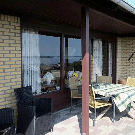 Two-bedroom Holiday In 3 Casa vacanze